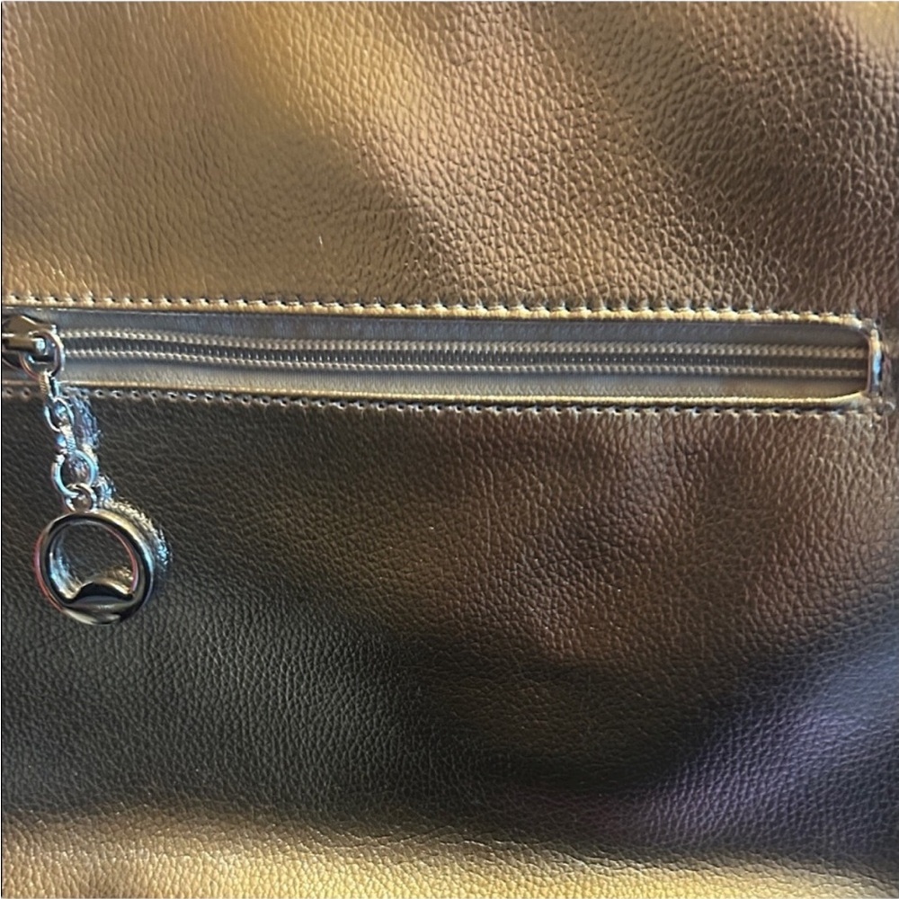 NEW Shiny Silver Purse with Authentic Designer Patch NEW & COA - Picture 10 of 11